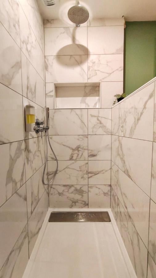 Votre Escale Jungle Sauna & Spa Niort Bagian luar foto